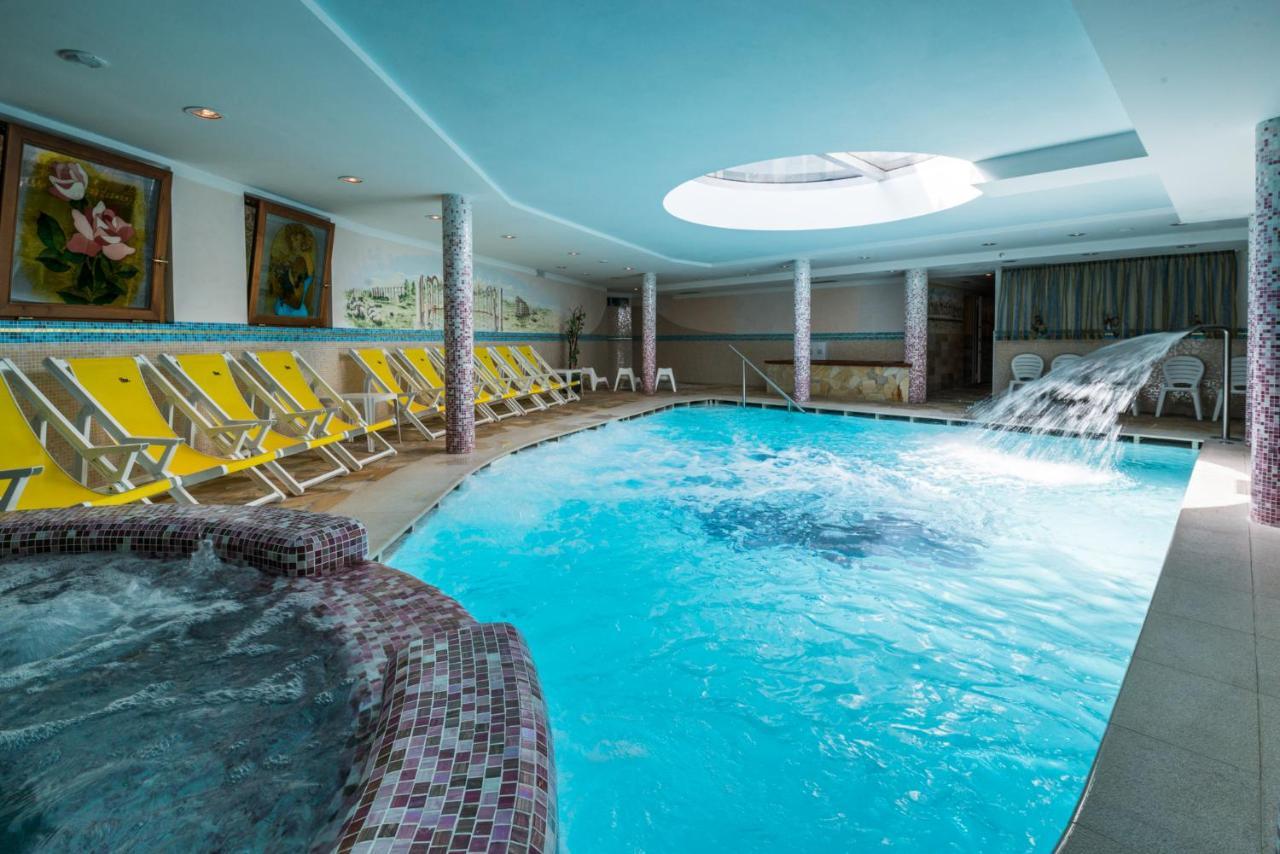 Hotel Rosa Degli Angeli Пейо Фонти Екстериор снимка